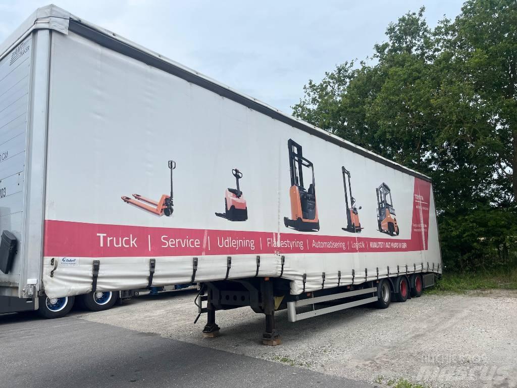 AMT MTDK M81 Lowboy Trailers