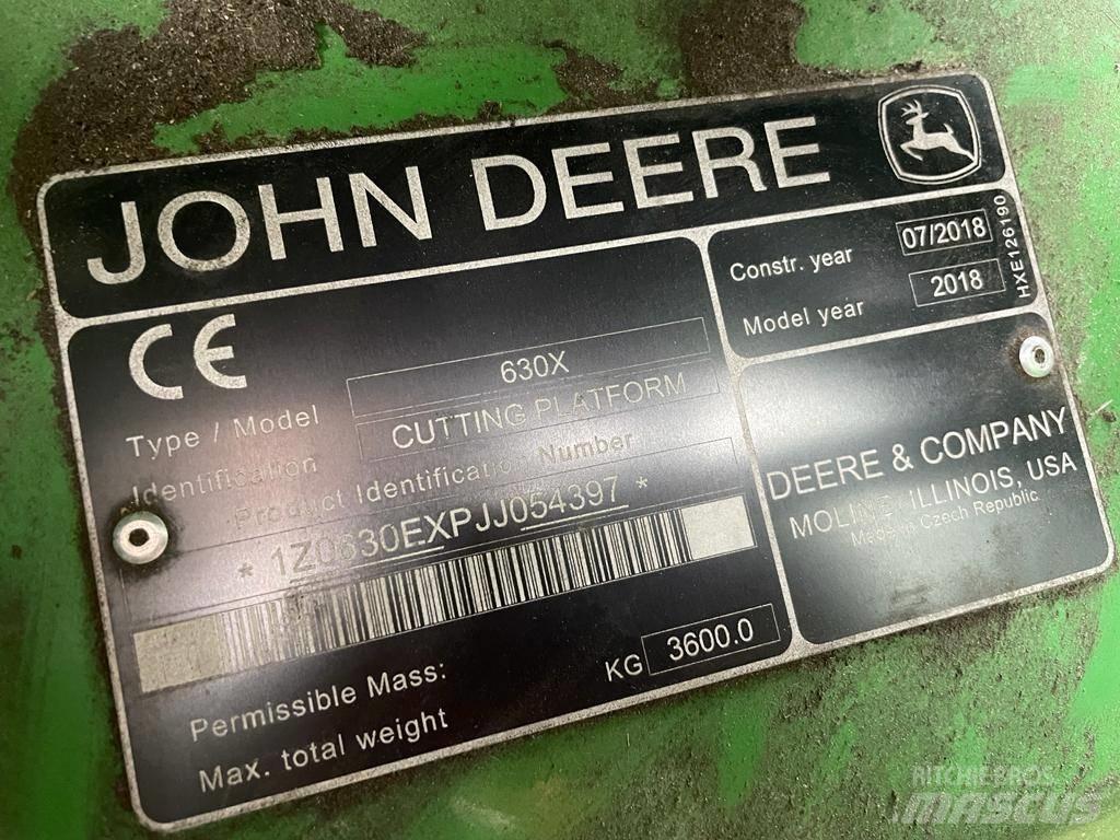 John Deere 630x Combine Attachments