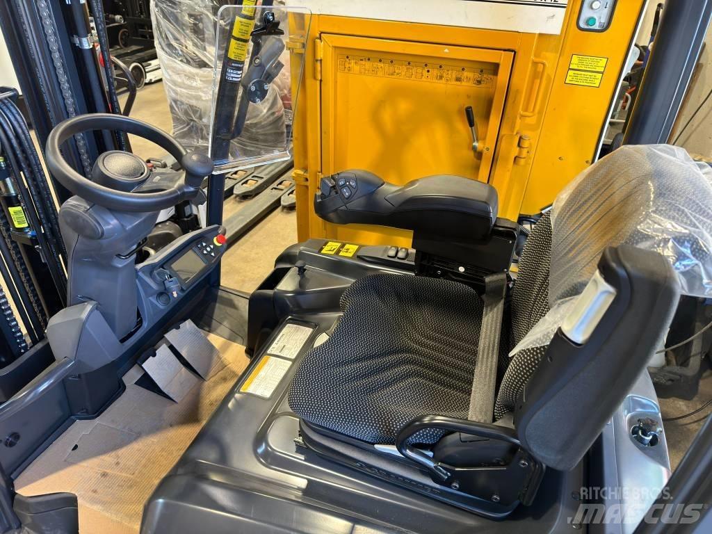 Mitsubishi FB16CN2T Electric Forklifts