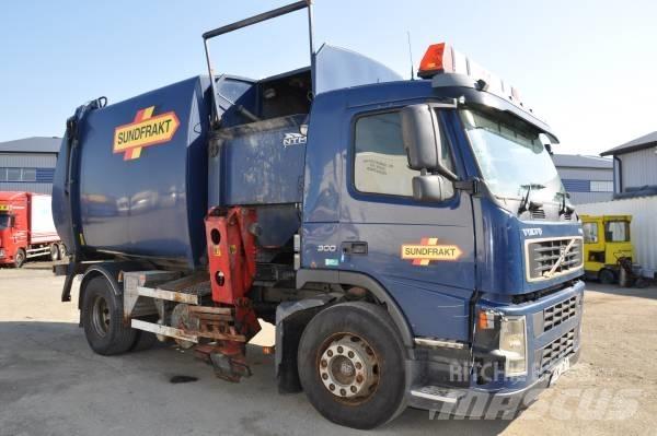 Volvo FM9 4X2 300 Garbage Trucks / Recycling Trucks