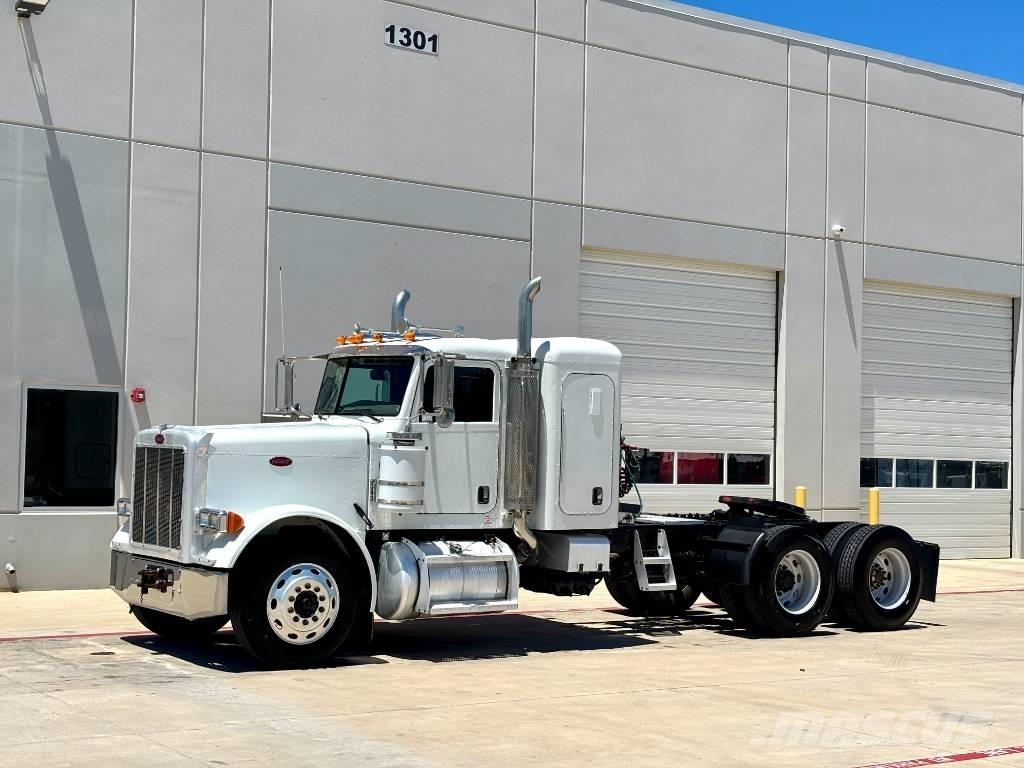 Peterbilt 379 Conventional Trucks / Tractor Trucks