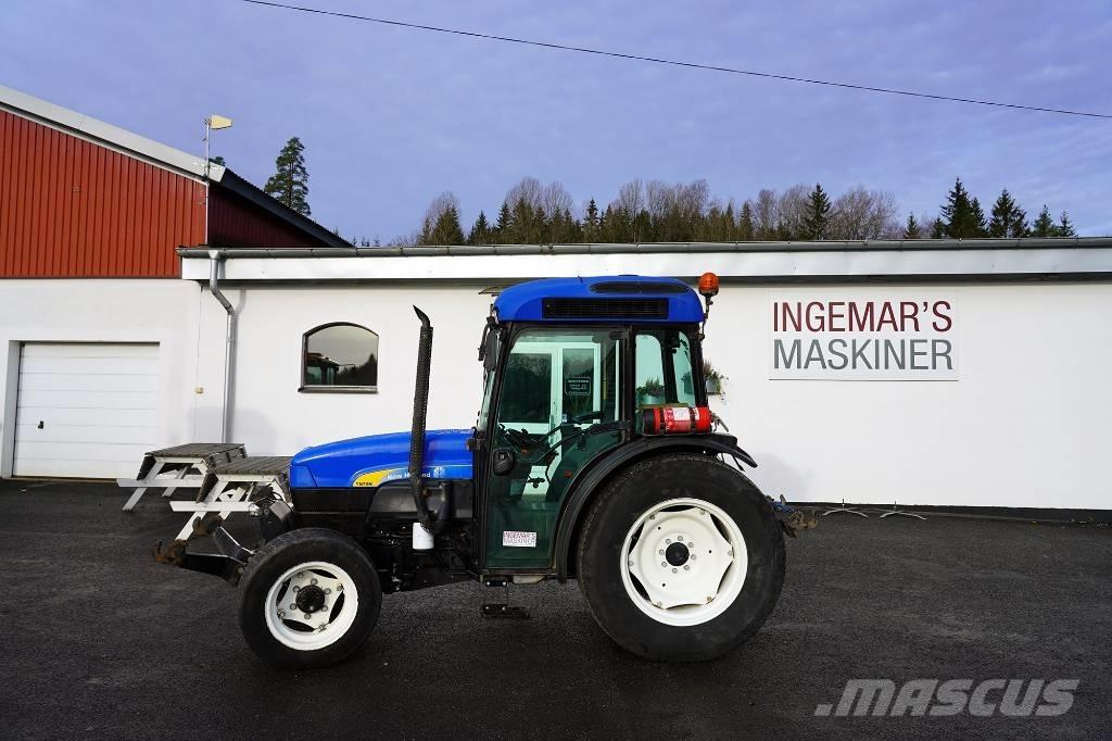 New Holland TN70NA Tractors