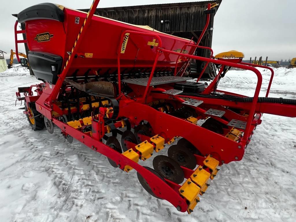 Väderstad Rapid400C Drills