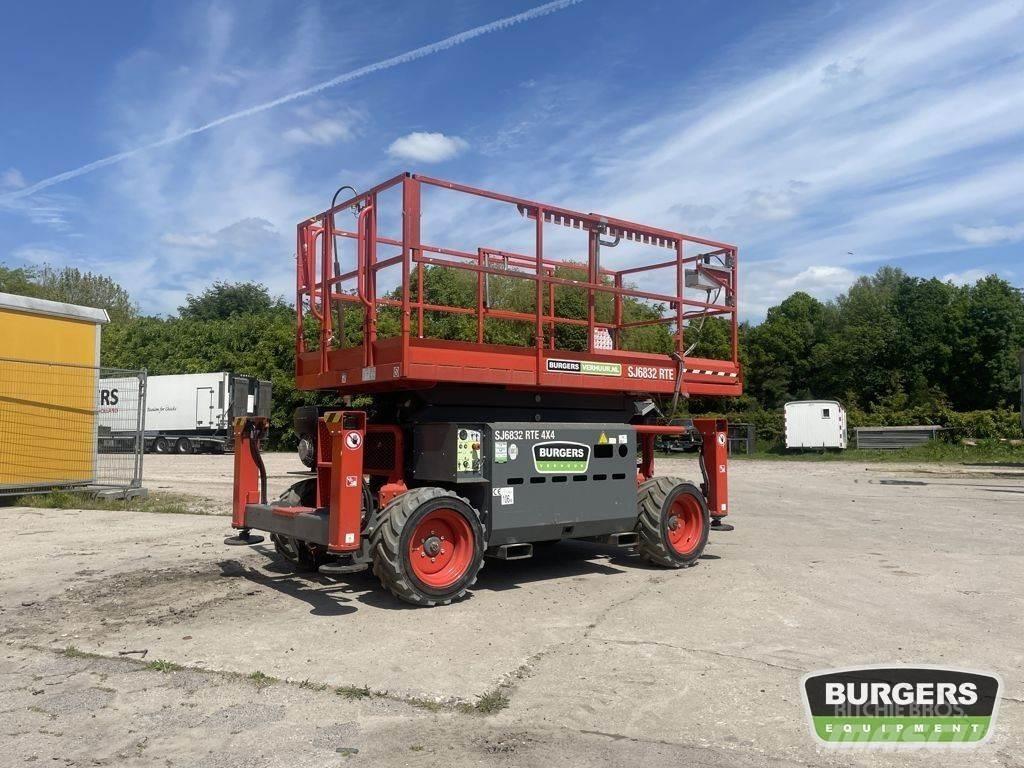 SkyJack SJ6832 RTE Scissor Lifts