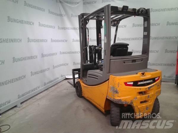 Jungheinrich EFG 320 Electric Forklifts