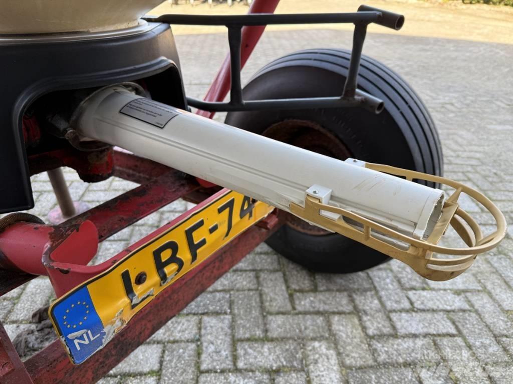 Vicon KMS 753 Mineral spreaders
