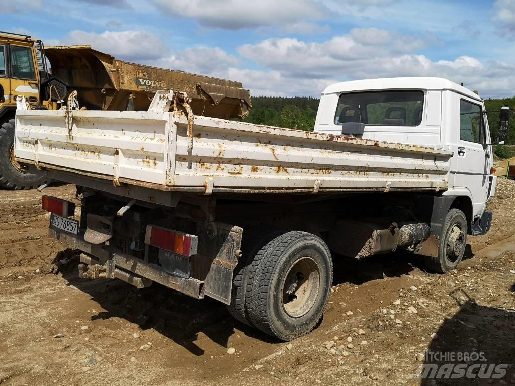 MAN L 04 Dump Trucks