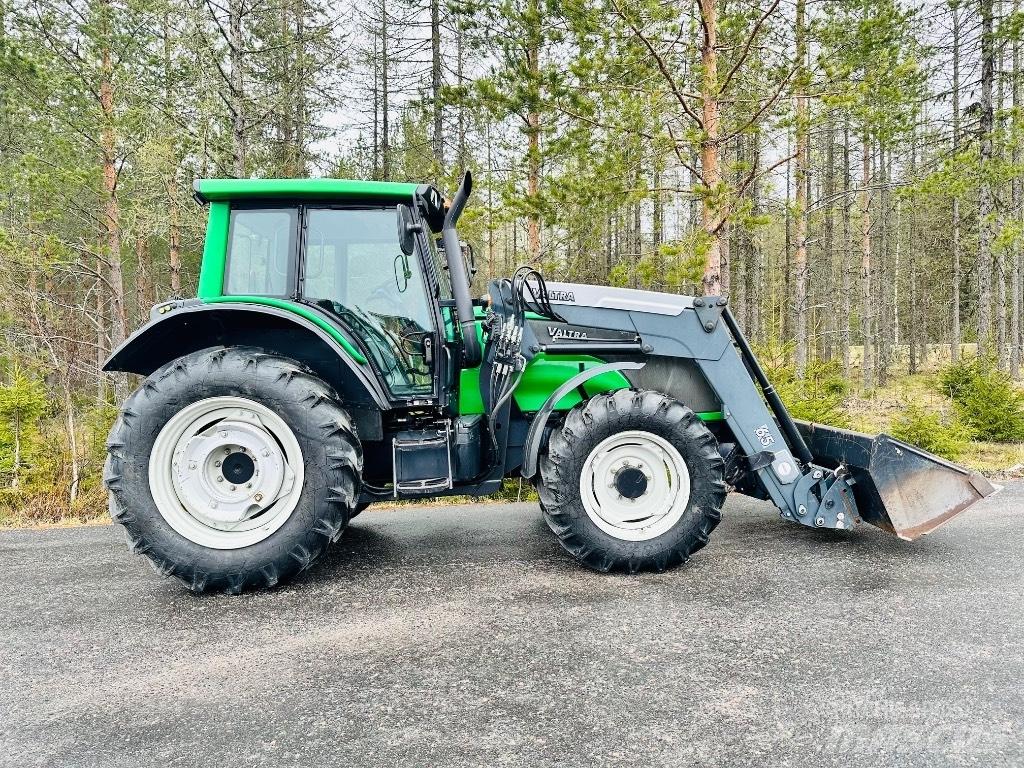 Valtra T 131 Tractors