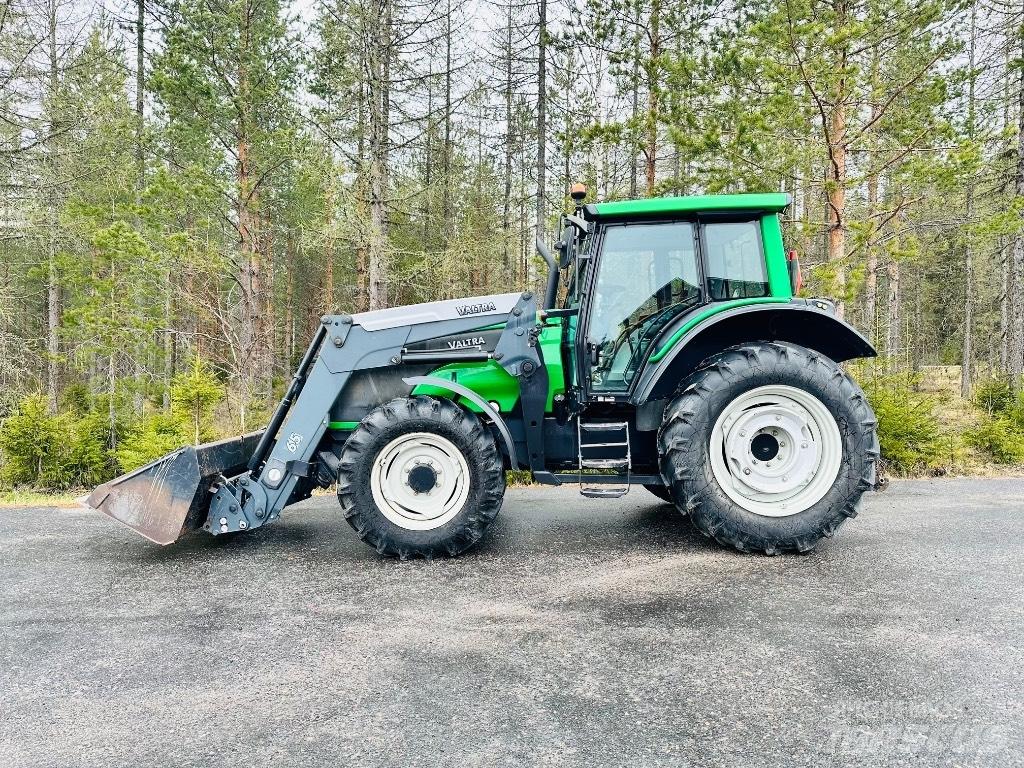 Valtra T 131 Tractors
