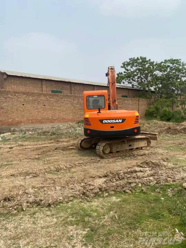 Doosan DX 80 Mini excavators  7t - 12t