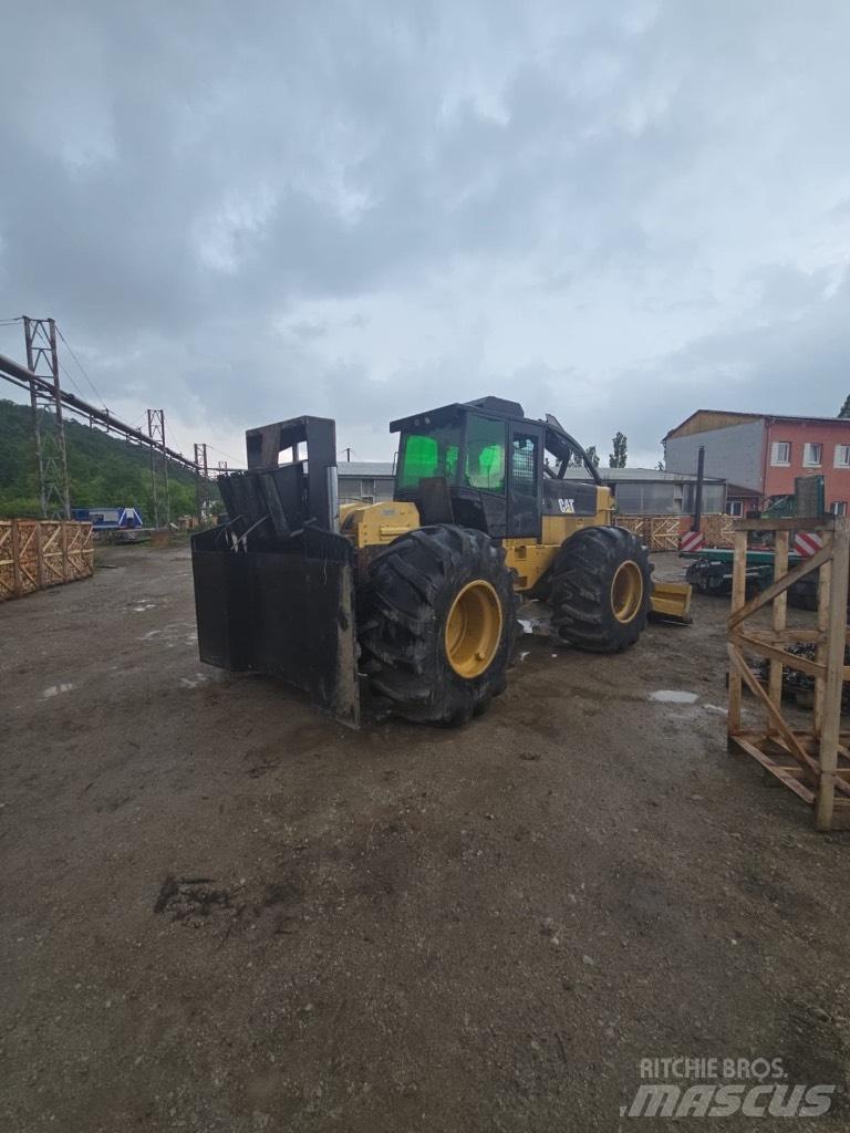 CAT 525 C Skidders