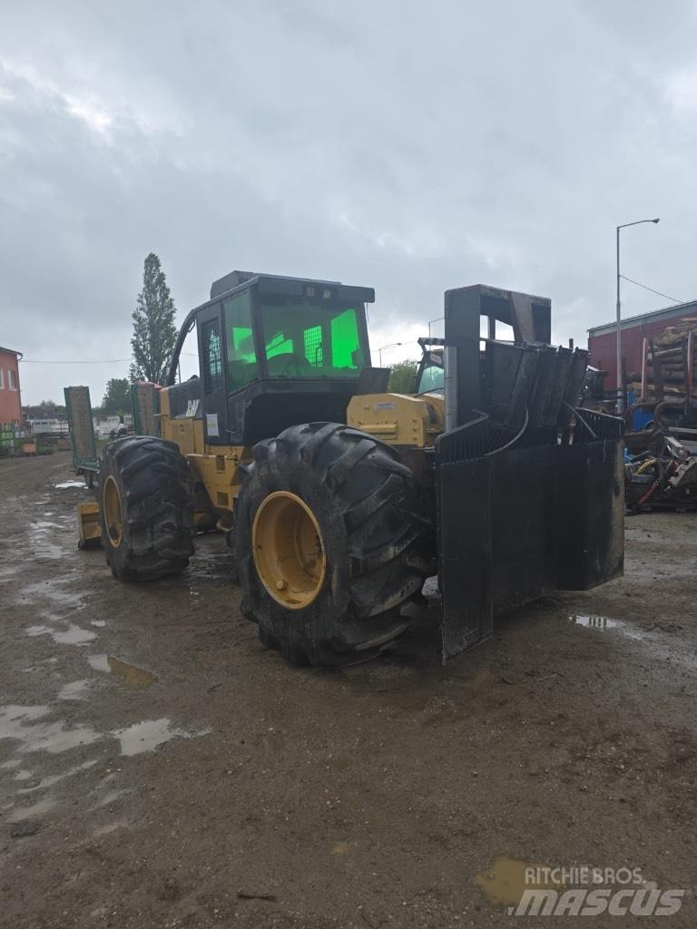 CAT 525 C Skidders