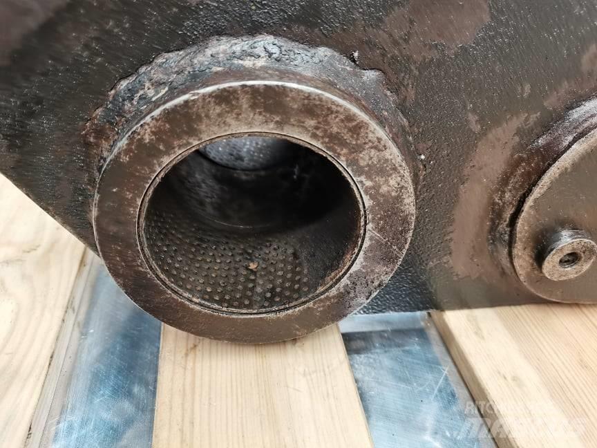 CAT TH 336 {Kiwak} Booms and dippers