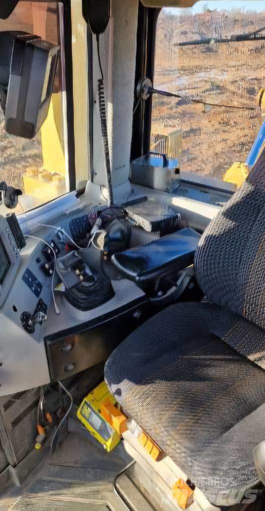 CAT D 8 T Crawler dozers
