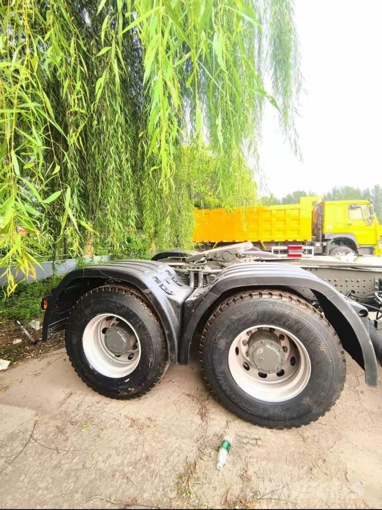 Howo 380 6x4 Conventional Trucks / Tractor Trucks