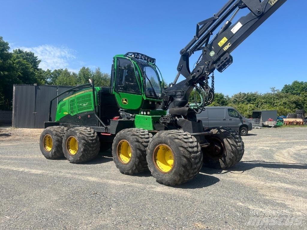 John Deere 1270 G Harvesters