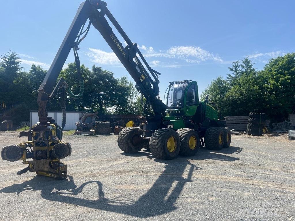 John Deere 1270 G Harvesters
