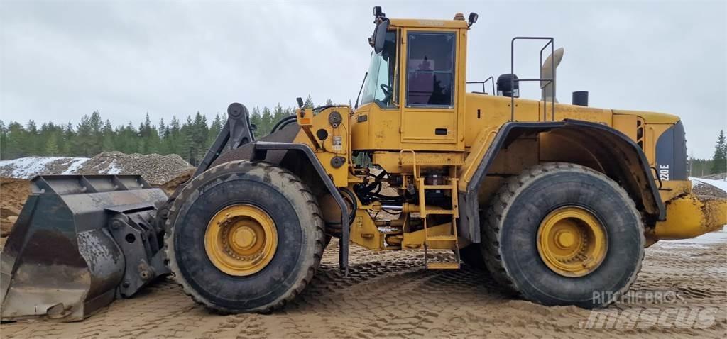 Volvo L220E Wheel Loaders