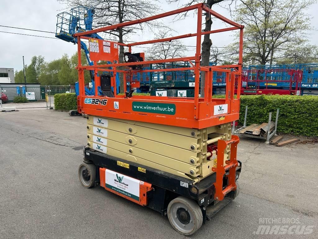 JLG 3246 ES Scissor Lifts