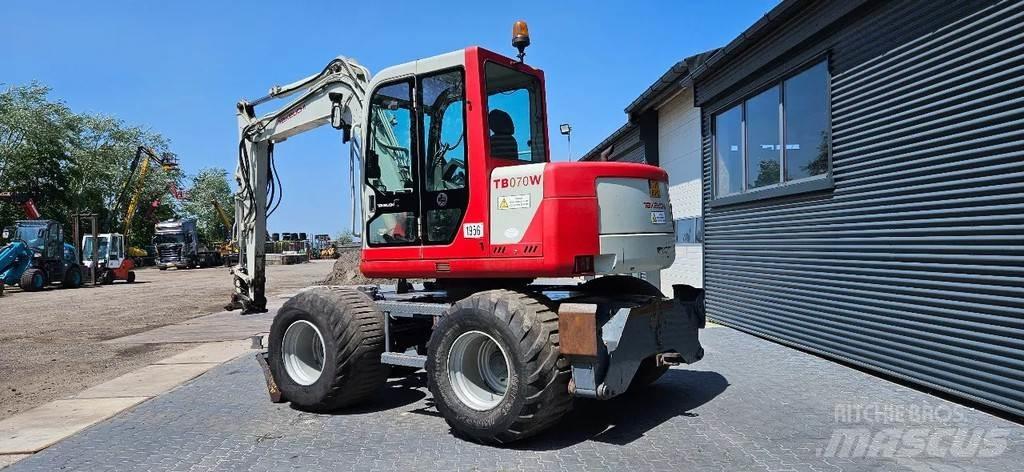 Takeuchi TB070 W Mini excavators  7t - 12t