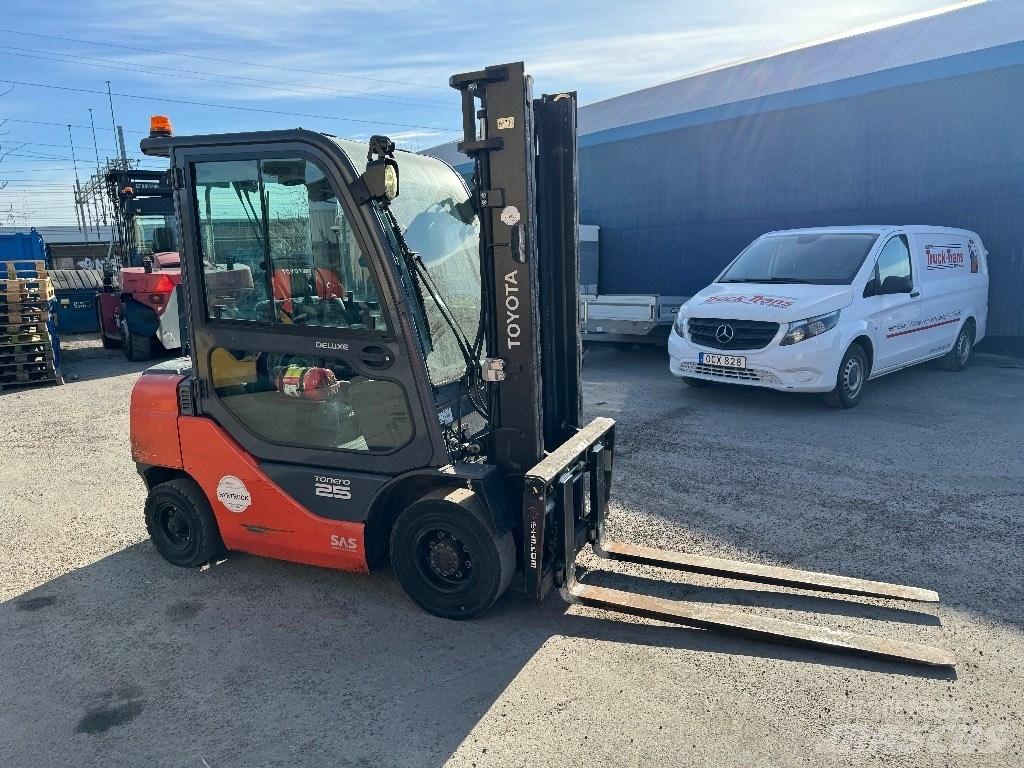 Toyota 52-8FDF25 Diesel Forklifts