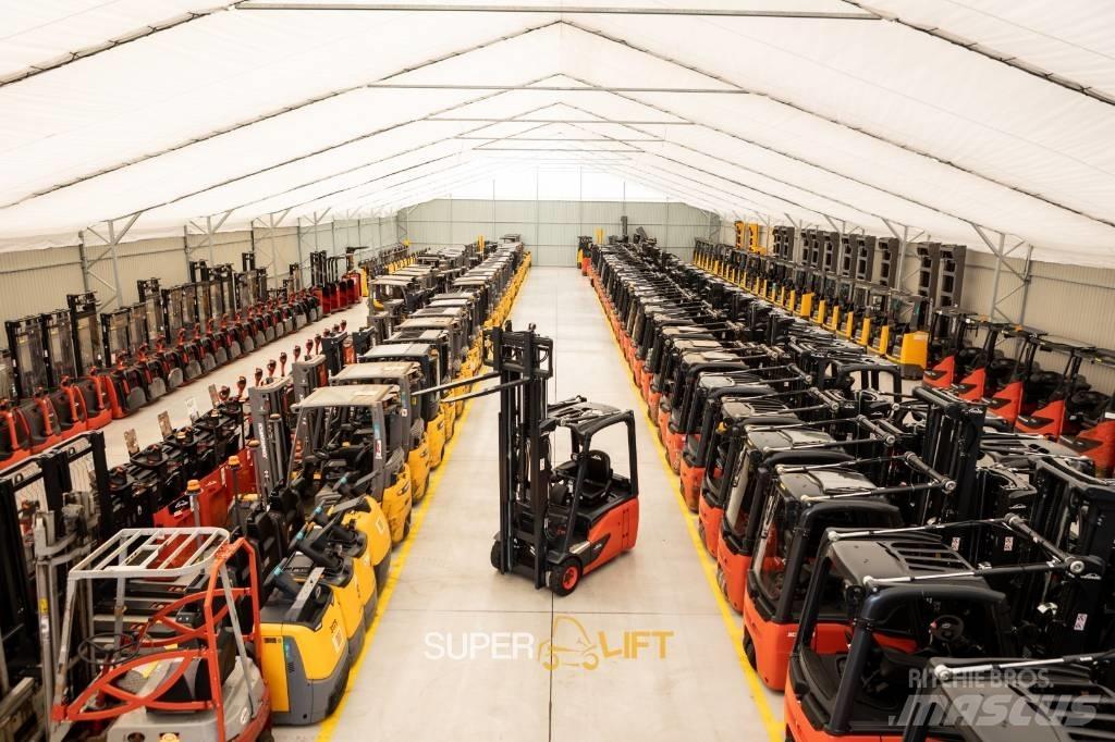 Linde L14AP Self Propelled Stackers