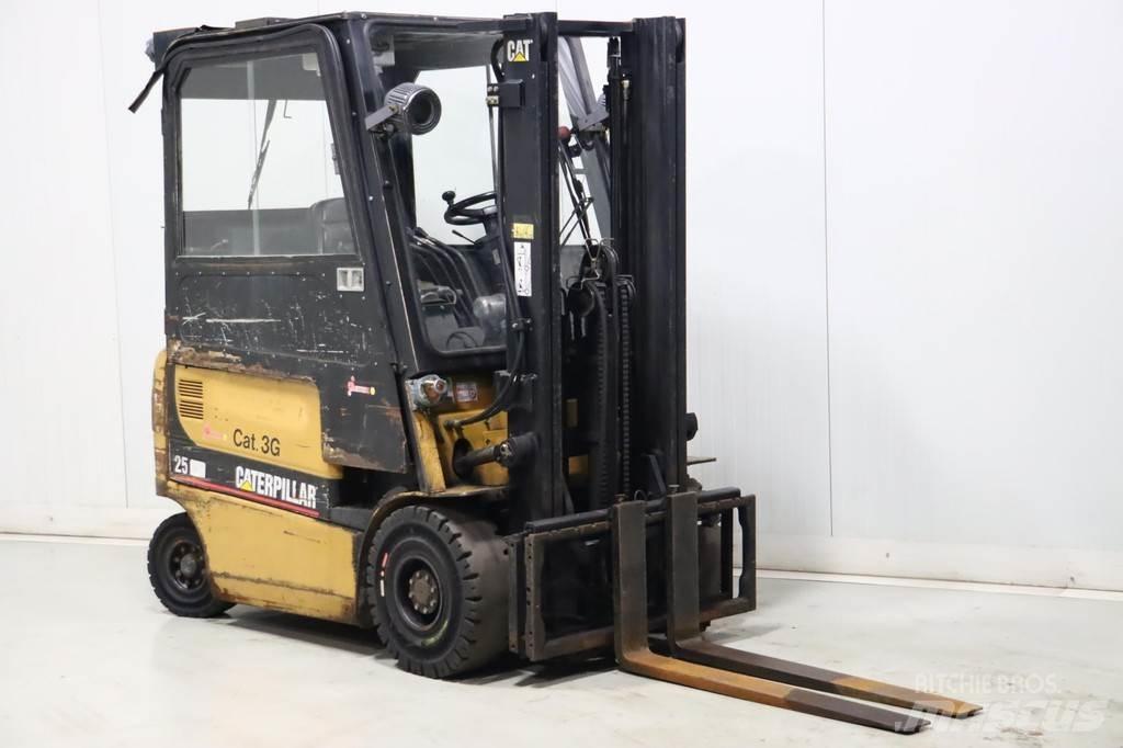 CAT EP25KPAC Electric Forklifts