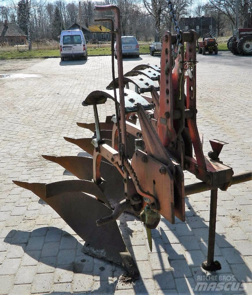 Kverneland 4 Plows