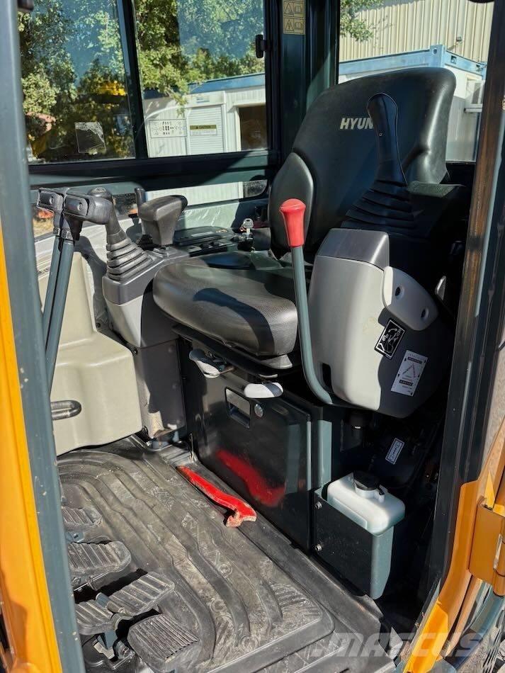 Hyundai R25Z-9 AK Mini Excavators <7t (Mini Diggers)