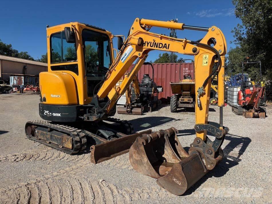 Hyundai R25Z-9 AK Mini Excavators <7t (Mini Diggers)