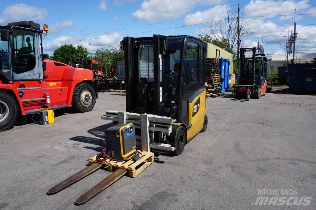 CAT EP25N Electric Forklifts