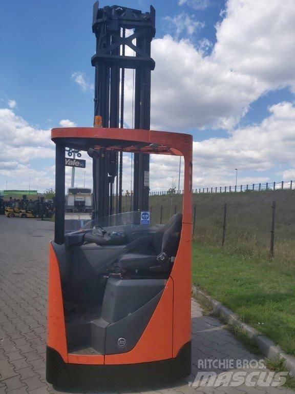 BT RR E 160 Reach trucks