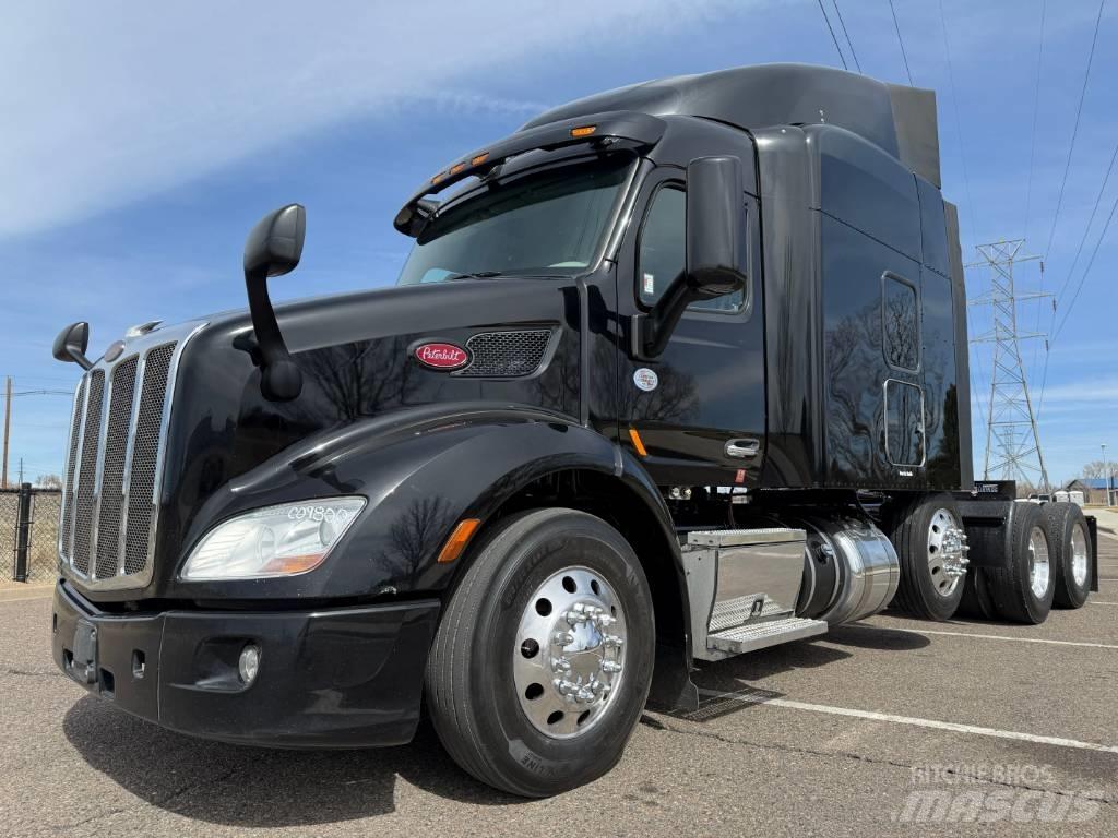 Peterbilt 579 Conventional Trucks / Tractor Trucks