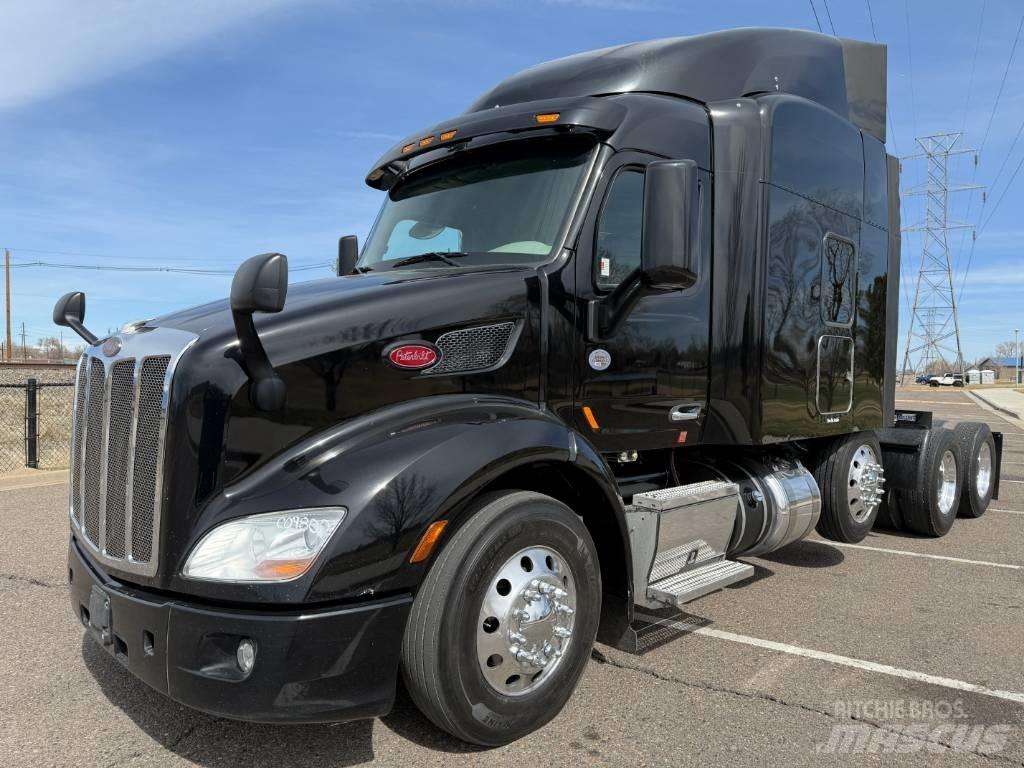 Peterbilt 579 Conventional Trucks / Tractor Trucks