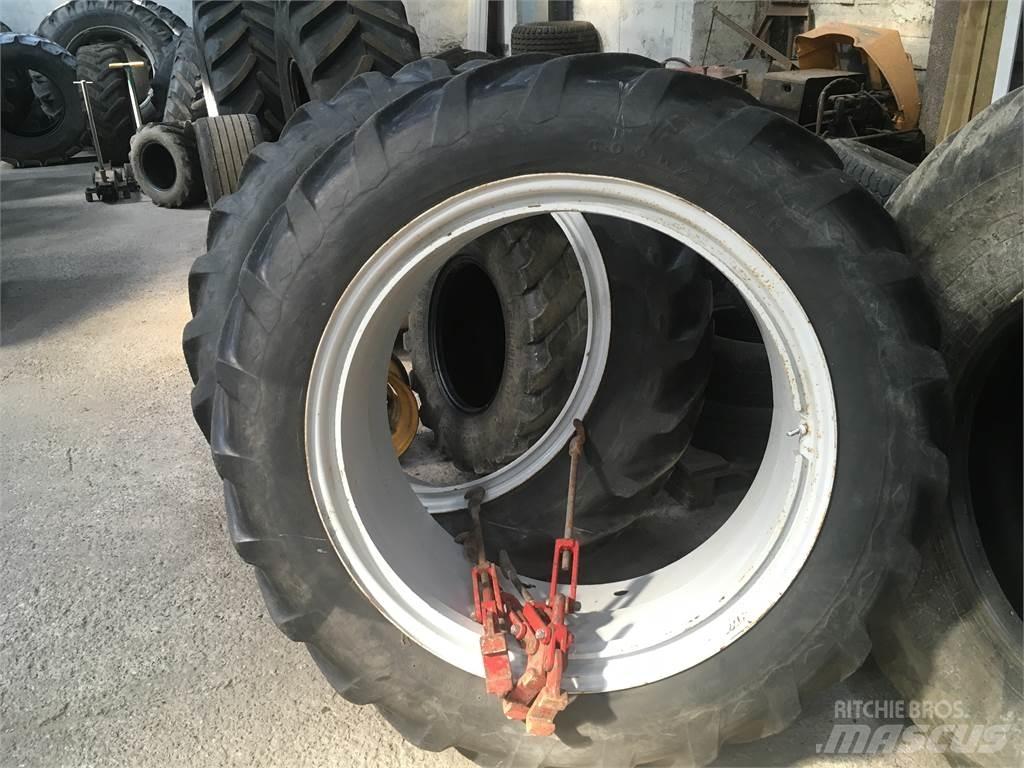  Tvillinghjul Tires, wheels and rims