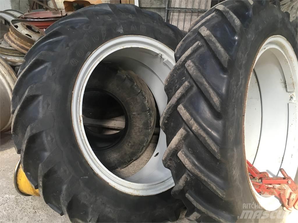 Tvillinghjul Tires, wheels and rims