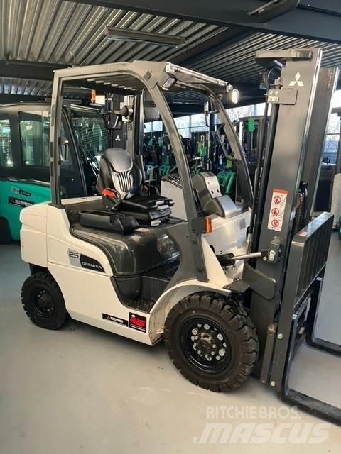 Mitsubishi FD25N3 Diesel Forklifts