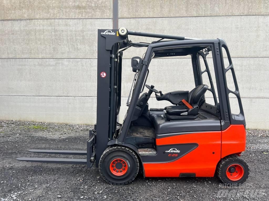 Linde E25-01 Electric Forklifts