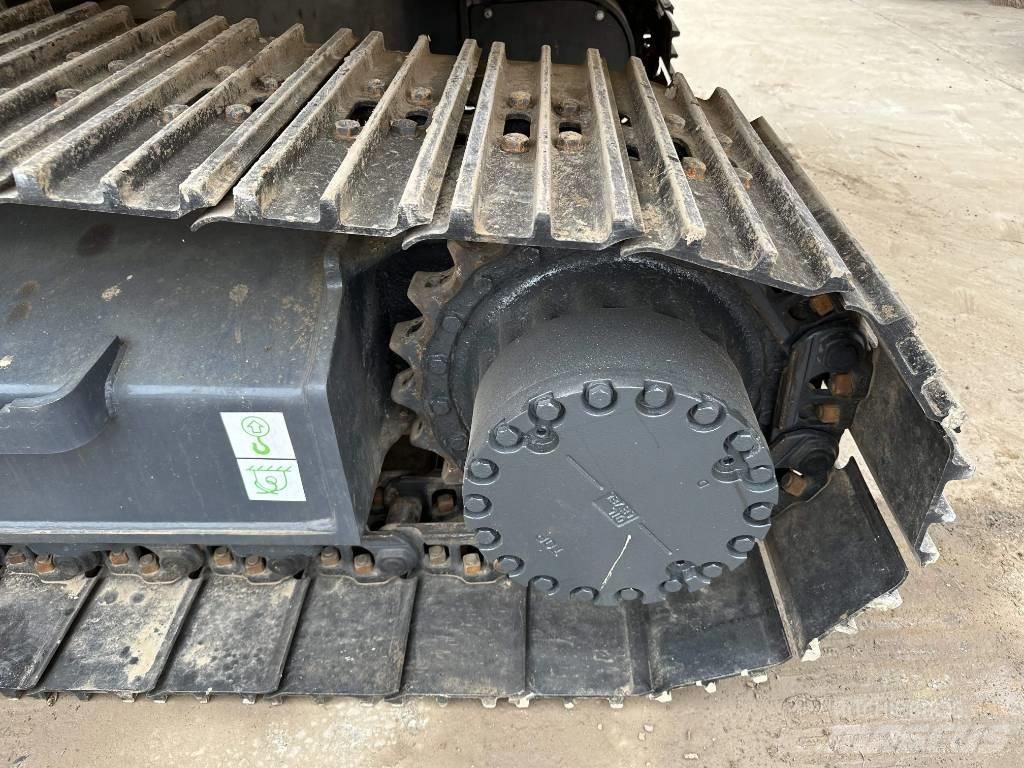 Komatsu PC200-8 Crawler Excavators