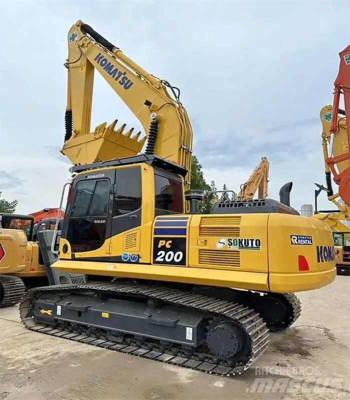 Komatsu PC200-8 Crawler Excavators