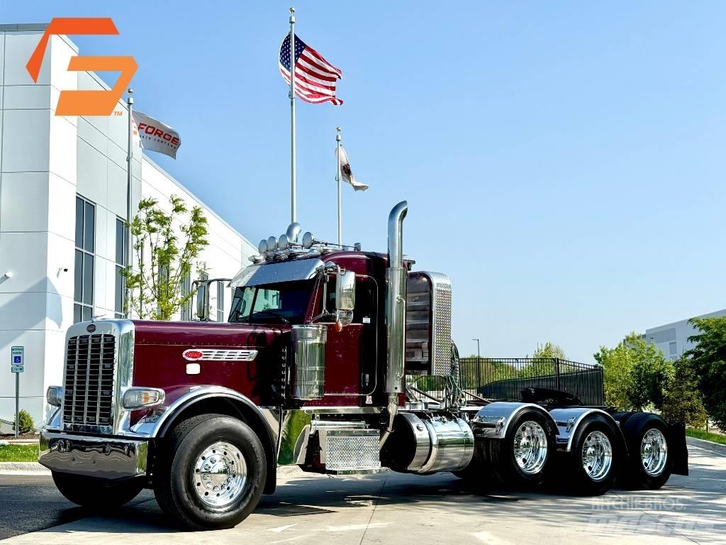 Peterbilt 389 Conventional Trucks / Tractor Trucks