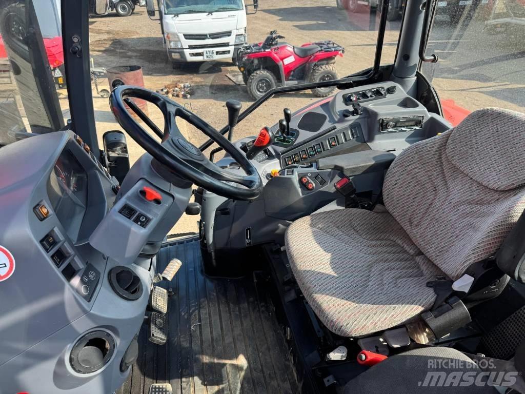 Kubota M105GX-IV Tractors