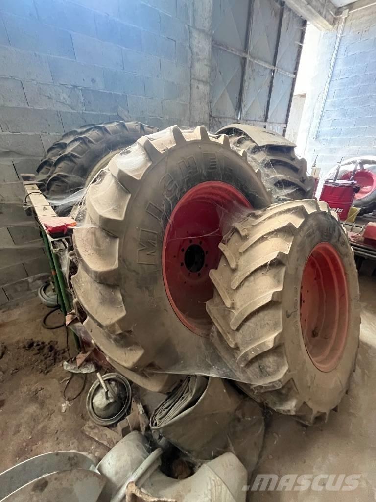 Fendt Farmer 312 Tractors