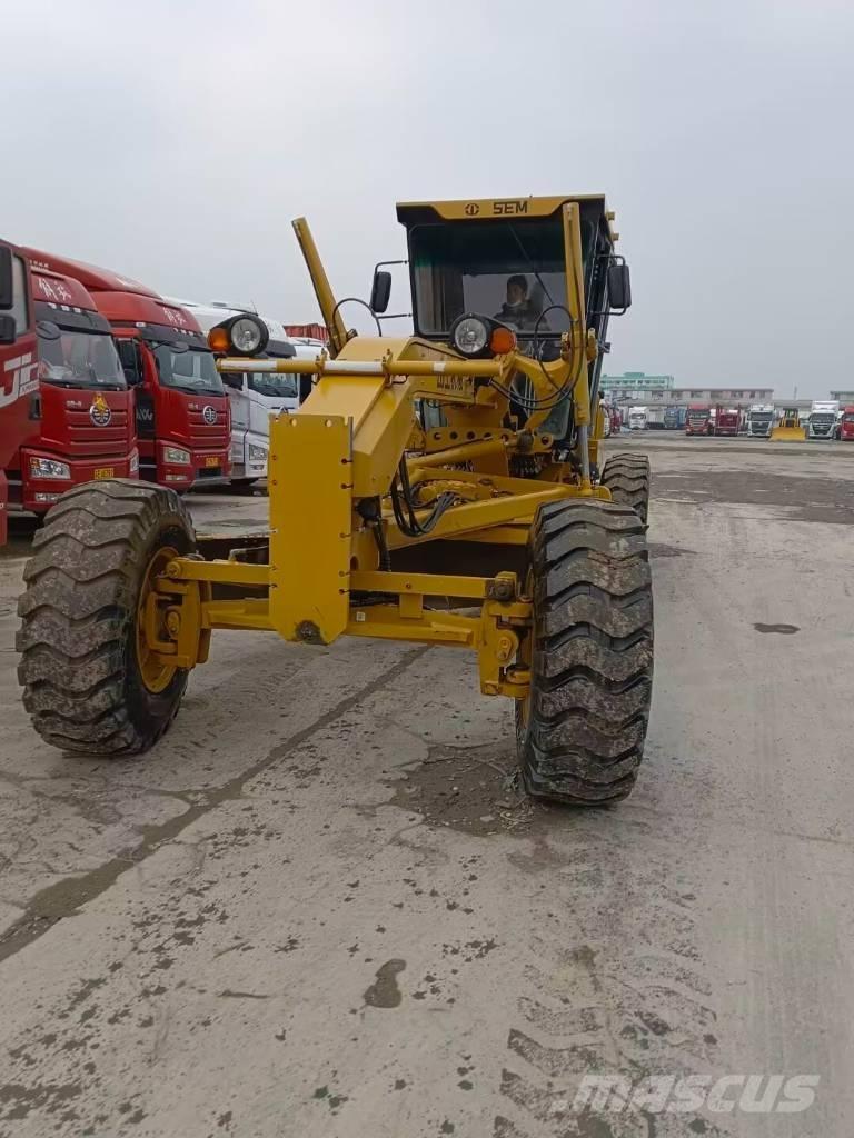SEM 919 Motor Graders