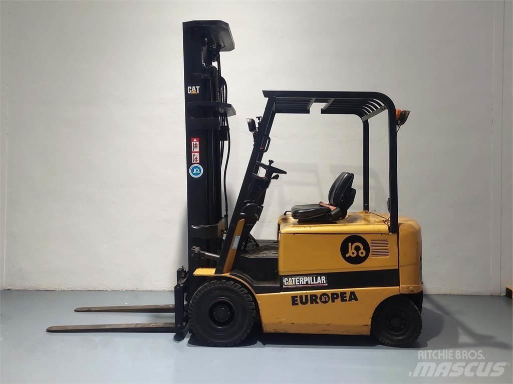 CAT EP25K PAC Electric Forklifts