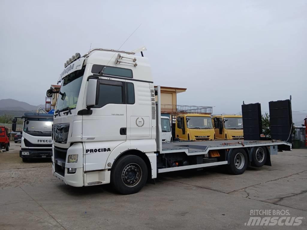 MAN TGX 26.560 Winch trucks