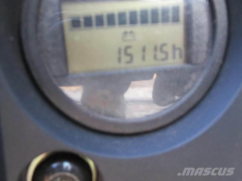 Still EXU 16 Low lifter