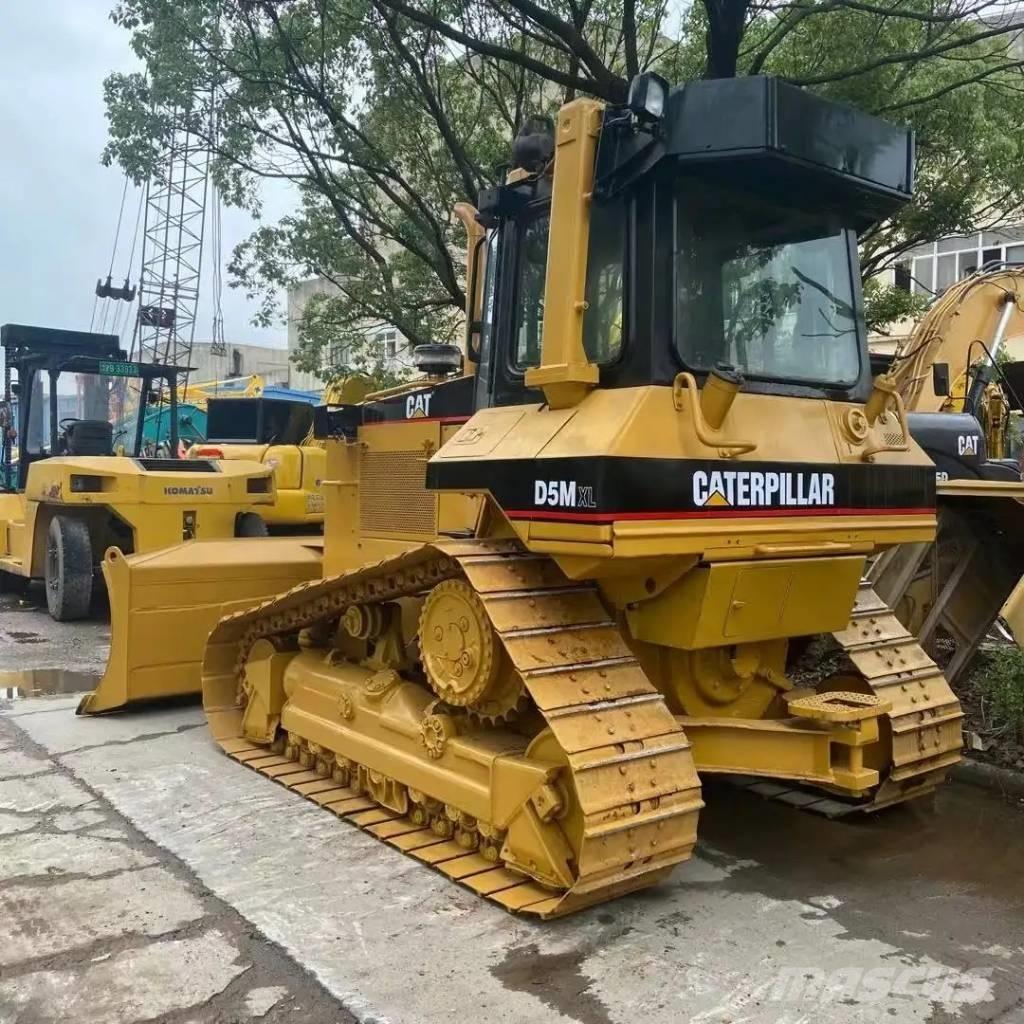 CAT D5M Crawler dozers