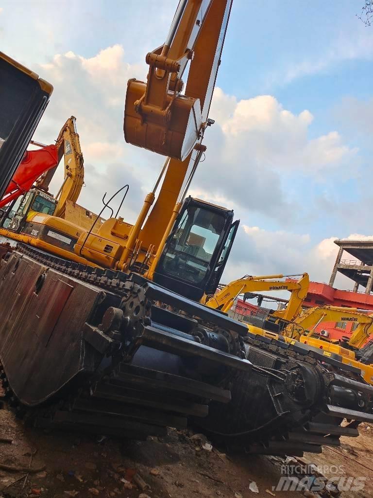 CAT 320 C Amphibious Excavators