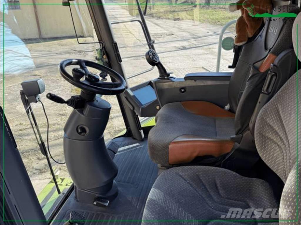 CLAAS Lexion 580 Combine Harvesters